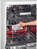 Whirlpool WASHING DES131 Lifestyle people