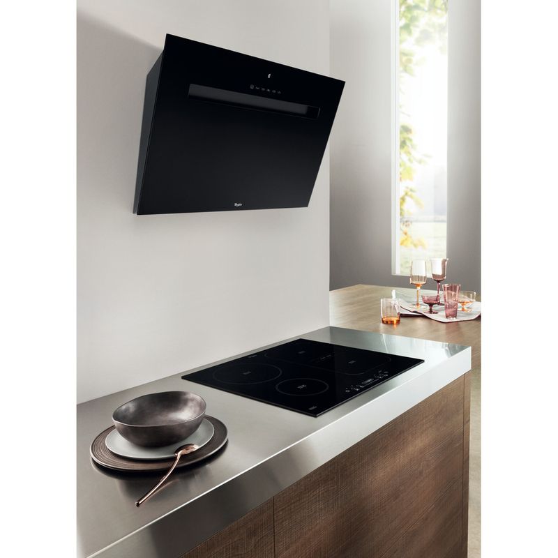 Whirlpool-Hotte-Encastrable-AKR-808-BK-Noir-Mural-Electronique-Lifestyle-perspective