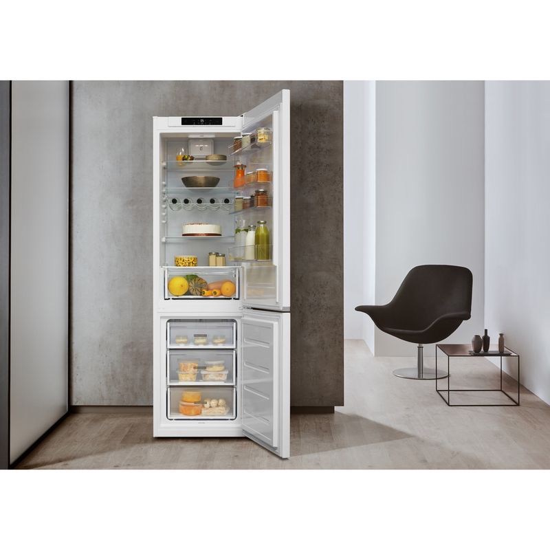 Whirlpool-Combine-refrigerateur-congelateur-Pose-libre-W5-921C-W-Blanc-2-portes-Lifestyle-frontal-open