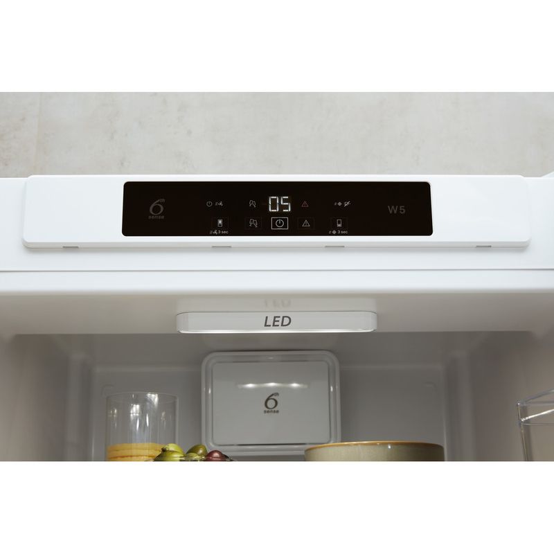 Whirlpool-Combine-refrigerateur-congelateur-Pose-libre-W5-921C-W-Blanc-2-portes-Lifestyle-control-panel