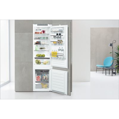 Whirlpool-Combine-refrigerateur-congelateur-Encastrable-ART-9811-SF2-Blanc-2-portes-Lifestyle-frontal-open