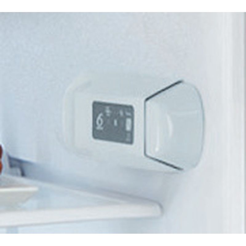 Whirlpool-Combine-refrigerateur-congelateur-Encastrable-ART-66122-Blanc-2-portes-Control-panel