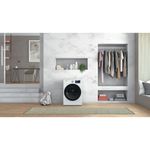 Whirlpool-Lave-linge-Pose-libre-W8-W046WB-FR-Blanc-Lave-linge-frontal-A-Lifestyle-frontal