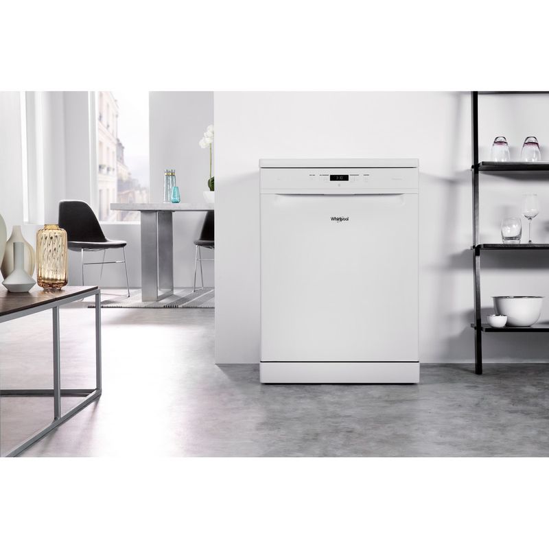 Whirlpool-Lave-vaisselle-Pose-libre-WRFC-3C26-Pose-libre-A---Lifestyle-frontal