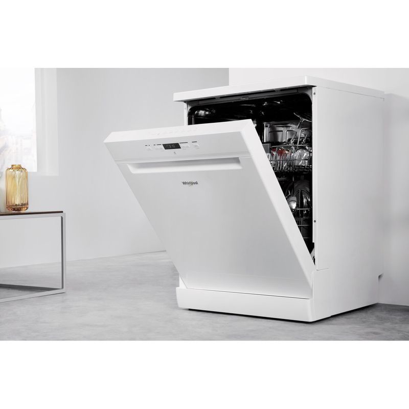 Whirlpool-Lave-vaisselle-Pose-libre-WRFC-3C26-Pose-libre-A---Lifestyle-perspective-open