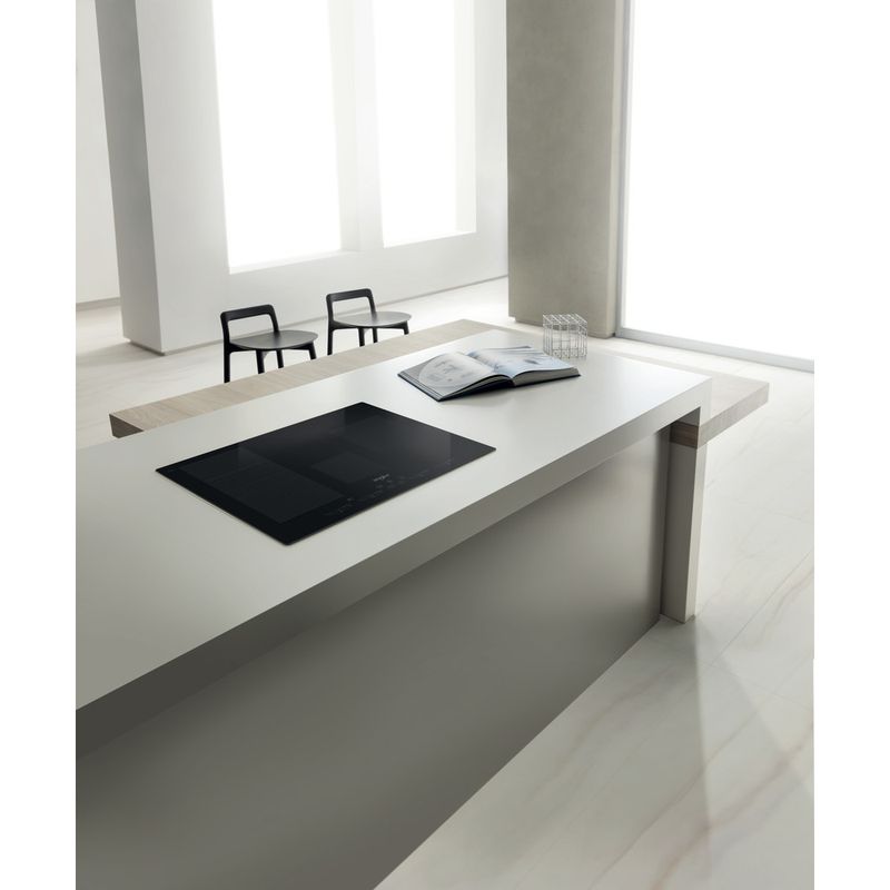 Whirlpool-Table-de-cuisson-SMC-774-F-BT-IXL-Noir-Induction-vitroceramic-Lifestyle-perspective