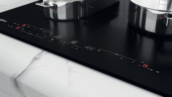 Whirlpool Table de cuisson WB B3760 BF Noir Induction vitroceramic Lifestyle control panel