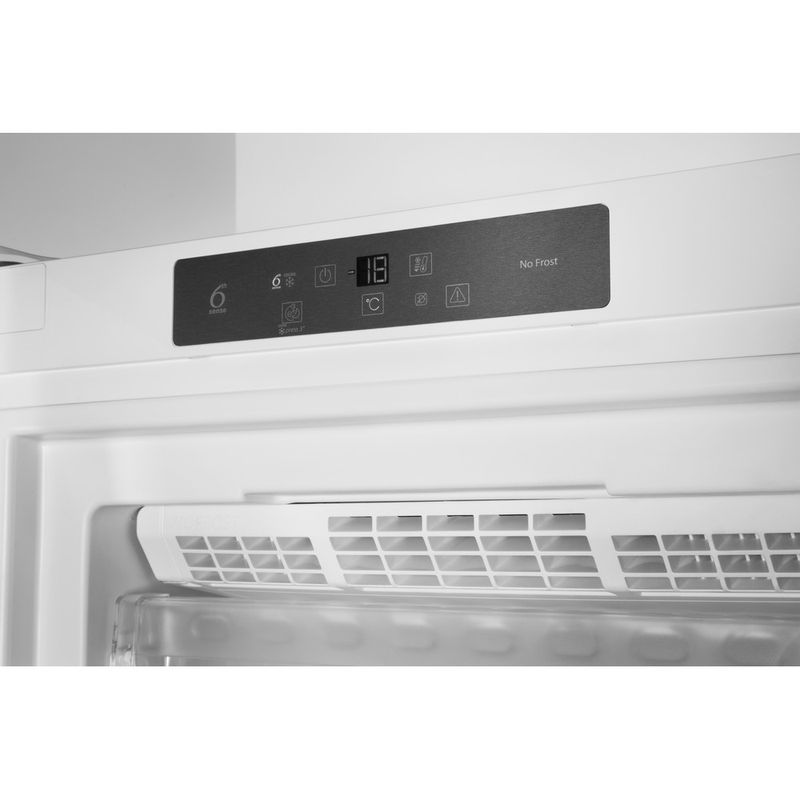 Whirlpool-Congelateur-Pose-libre-UW8-F1C-WB-F-1-Blanc-Lifestyle-control-panel