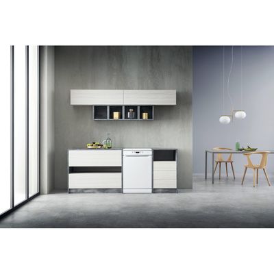 Whirlpool-Lave-vaisselle-Pose-libre-WFC-3C42-P-Pose-libre-C-Lifestyle-frontal