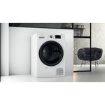Whirlpool-Seche-linge-FFT-M22-8X3B-FR-Blanc-Lifestyle-perspective