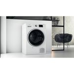 Whirlpool-Seche-linge-FFTD-M22-9X2BS-FR-Blanc-Lifestyle-perspective