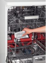 Whirlpool-WASHING-DES616-Lifestyle-people