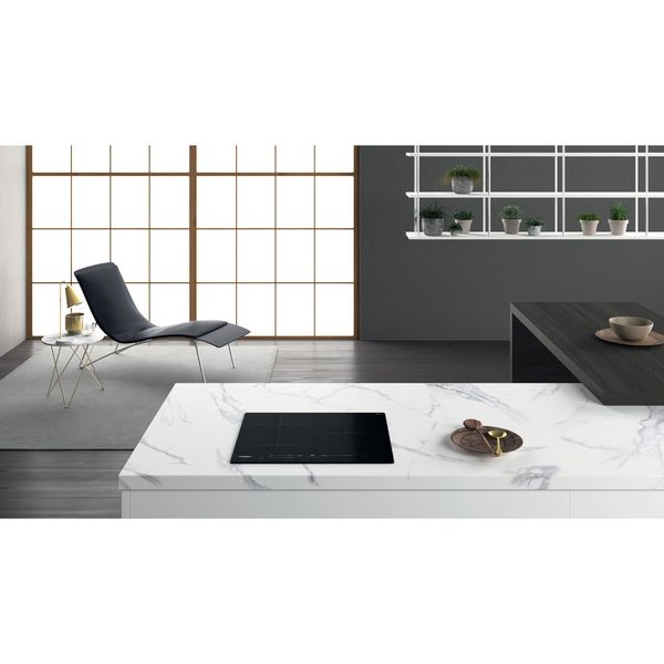 Whirlpool-Table-de-cuisson-WS-S3960-NE-Noir-Induction-vitroceramic-Lifestyle-frontal-top-down