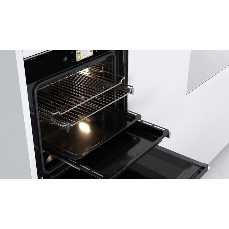 Whirlpool-Four-Encastrable-W11I-OM1-4MS2-H-Electrique-A--Lifestyle-perspective-open