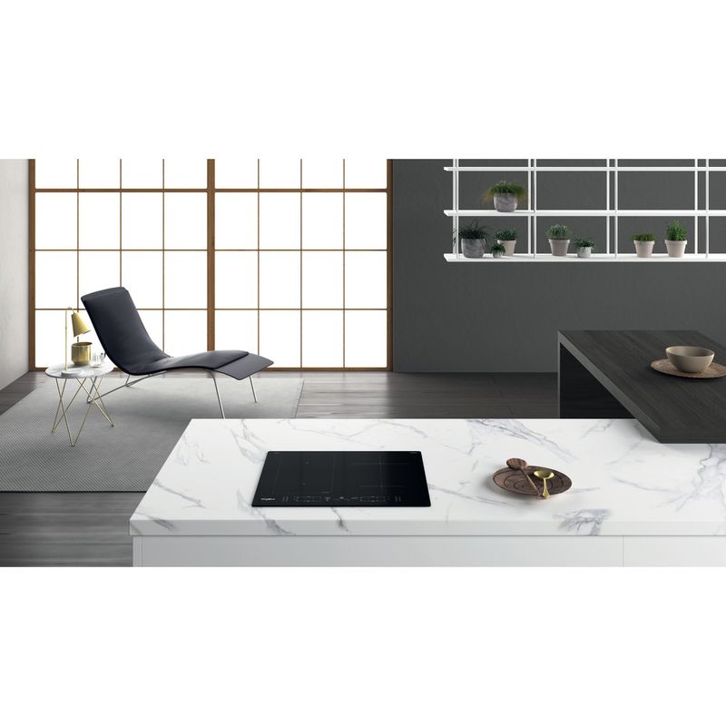 Whirlpool-Table-de-cuisson-WL-B9560-NE-IXL-Noir-Induction-vitroceramic-Lifestyle-frontal-top-down