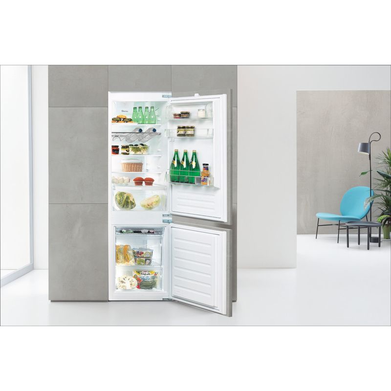 Whirlpool-Combine-refrigerateur-congelateur-Encastrable-ART-66122-Blanc-2-portes-Lifestyle-frontal-open