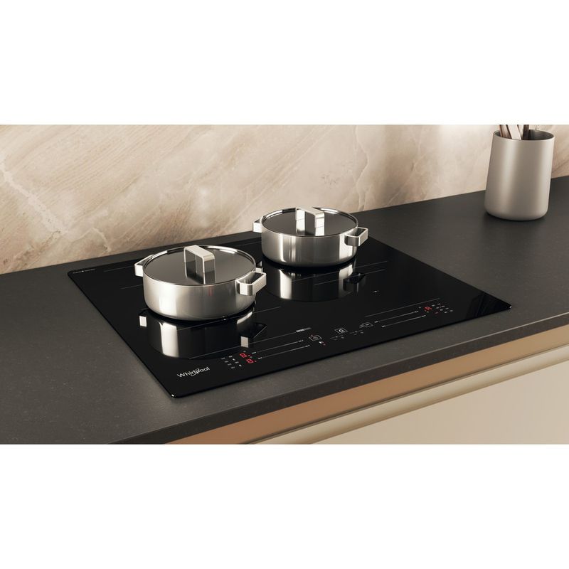 Whirlpool-Table-de-cuisson-WF-S3660-CPNE-Noir-Induction-vitroceramic-Lifestyle-perspective