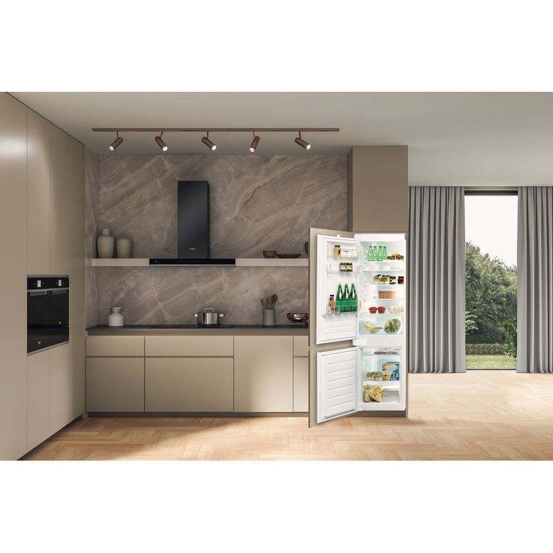 Whirlpool-Combine-refrigerateur-congelateur-Encastrable-ART-6600-LH-E-Blanc-2-portes-Lifestyle-perspective-open