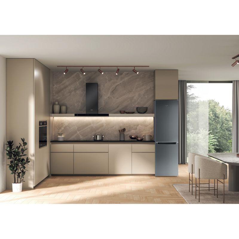Whirlpool-Combine-refrigerateur-congelateur-Pose-libre-WFNF-82E-OX-FR-Optic-Inox-2-portes-Lifestyle-frontal