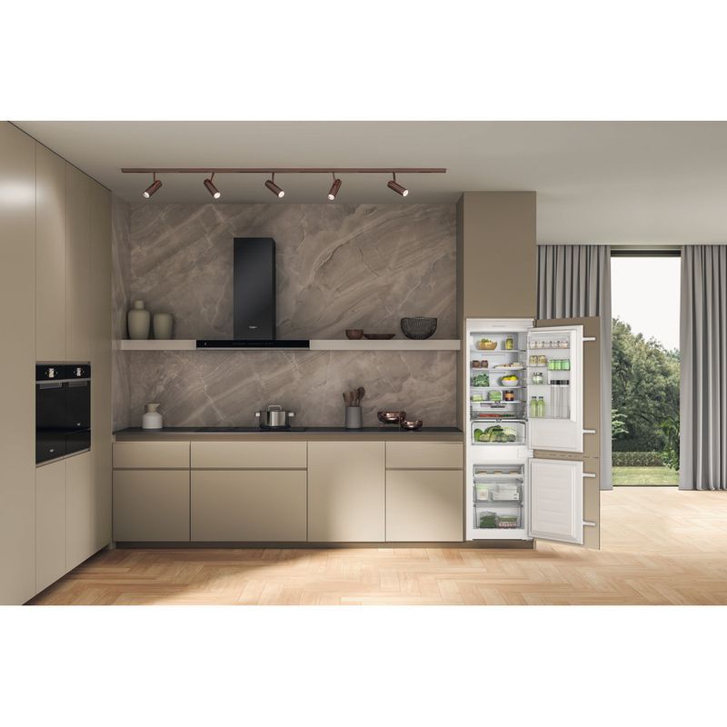 Whirlpool Combiné réfrigérateur congélateur Encastrable WHC18 T132 FR Blanc 2 portes Lifestyle frontal open