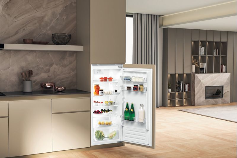 Whirlpool-Refrigerateur-Encastrable-ARG-7532-Blanc-Lifestyle-perspective-open