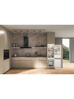 Whirlpool-Combine-refrigerateur-congelateur-Encastrable-WHC18D071A1-FR-Blanc-2-portes-Lifestyle-frontal-open