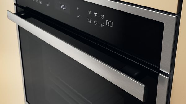 Whirlpool Four Encastrable WOI68PT1SXAF Electrique A+ Lifestyle detail