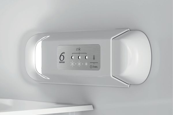 Whirlpool Réfrigérateur Encastrable WHSD18A041B1 FR Acier Control panel