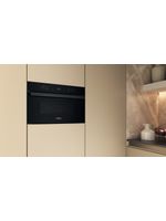 Whirlpool-Four-micro-ondes-Encastrable-WMD6O4TBF-Noir-Mecanique-31-Micro-ondes---gril-1000-Lifestyle-perspective