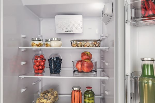 Whirlpool Réfrigérateur Encastrable WHSD184011A1 FR Acier Lifestyle detail