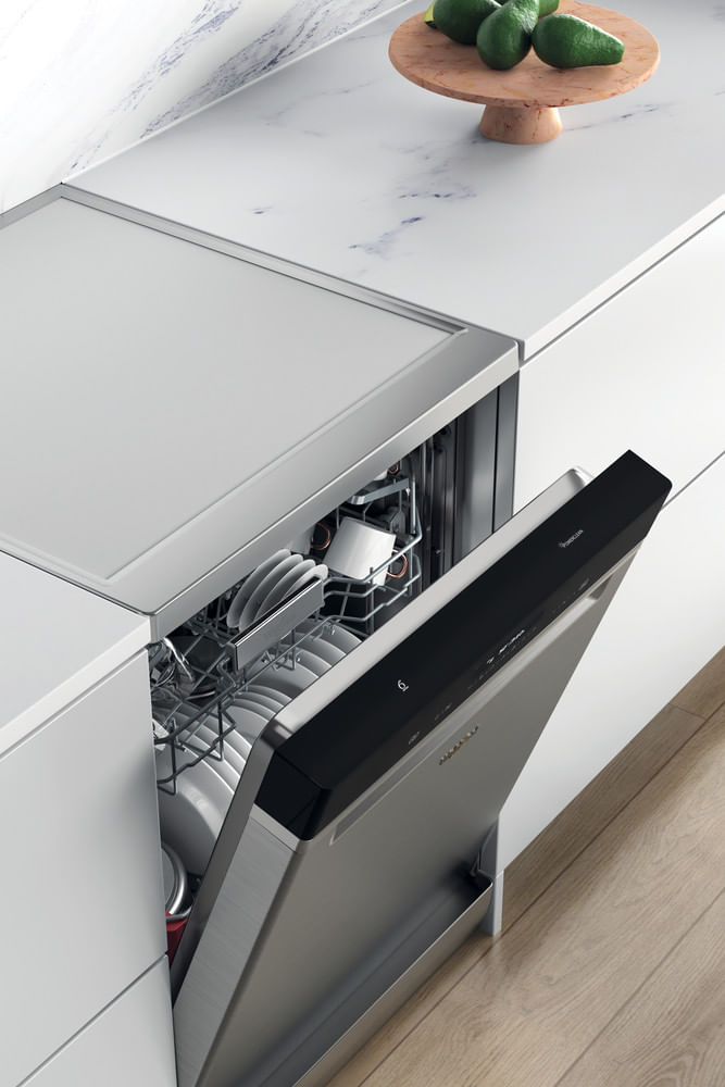 Whirlpool-Lave-vaisselle-Pose-libre-WFP-5O41-PLG-X-Pose-libre-C-Lifestyle-perspective
