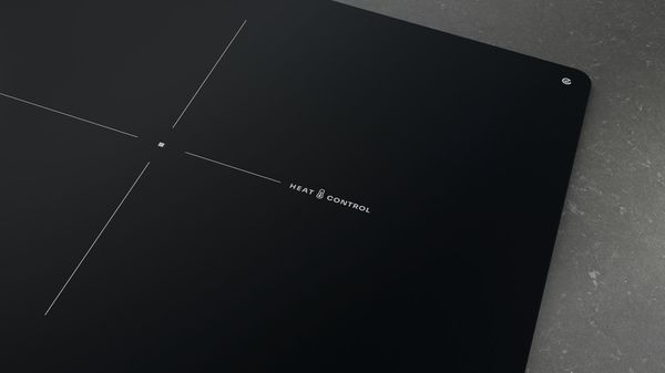 Whirlpool Table de cuisson WLX6001DNFF Noir Induction vitroceramic Lifestyle detail