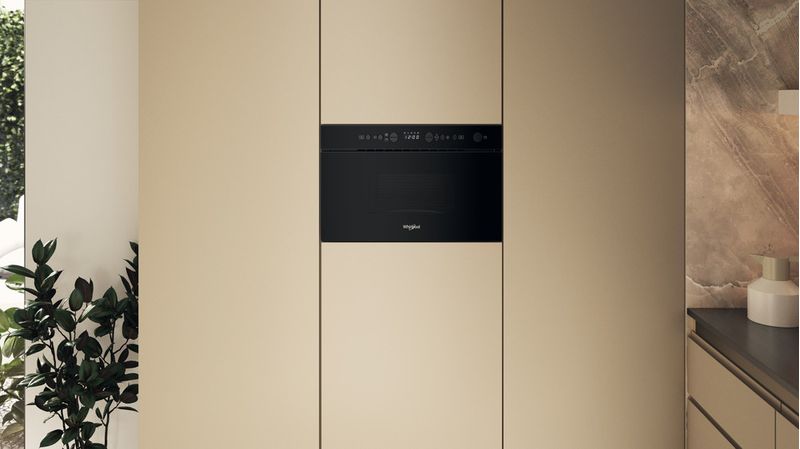 Whirlpool-Four-micro-ondes-Encastrable-WMN14BBF-Noir-Electronique-22-Micro-ondes---gril-750-Lifestyle-frontal