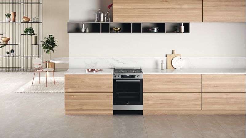 Whirlpool-Cuisiniere-WS68G8CCXT-E-1-Inox-Gaz-Lifestyle-frontal