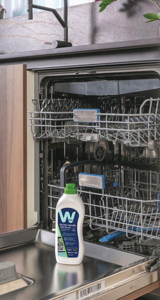 Whirlpool DISHWASHING NGE100 Lifestyle perspective