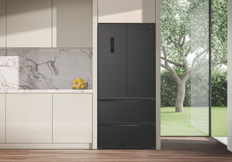 Whirlpool-Combine-refrigerateur-congelateur-Pose-libre-WHG2-6514-XK6E-ARC-764-Manhattan-Gray-4-portes-Lifestyle-frontal