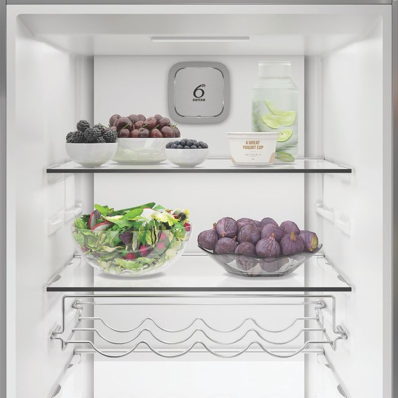 Whirlpool-Refrigerateur-Pose-libre-WHMLF-6442-XP4-New-Silver-–-ARC-1035-Lifestyle-frontal
