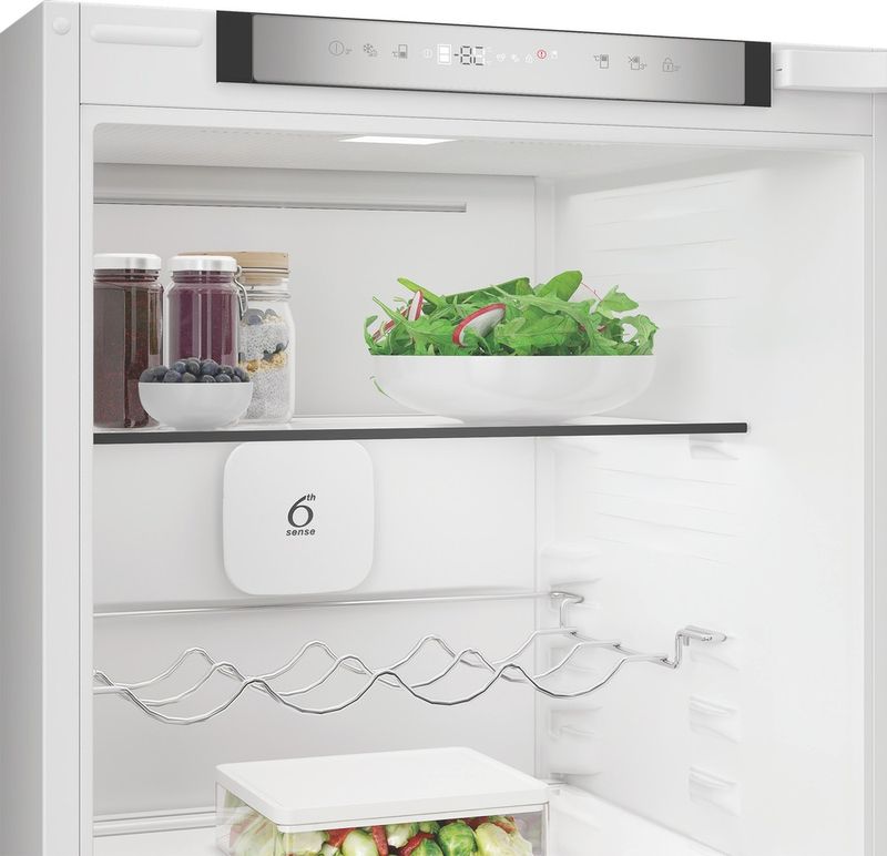Whirlpool-Combine-refrigerateur-congelateur-Encastrable-WHK2-5294-B6E-Zinc-Metal-2-portes-Lifestyle-perspective