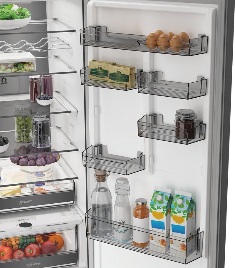 Whirlpool-Combine-refrigerateur-congelateur-Pose-libre-WHK-26413-XBR6EE-Noir-2-portes-Lifestyle-perspective-open