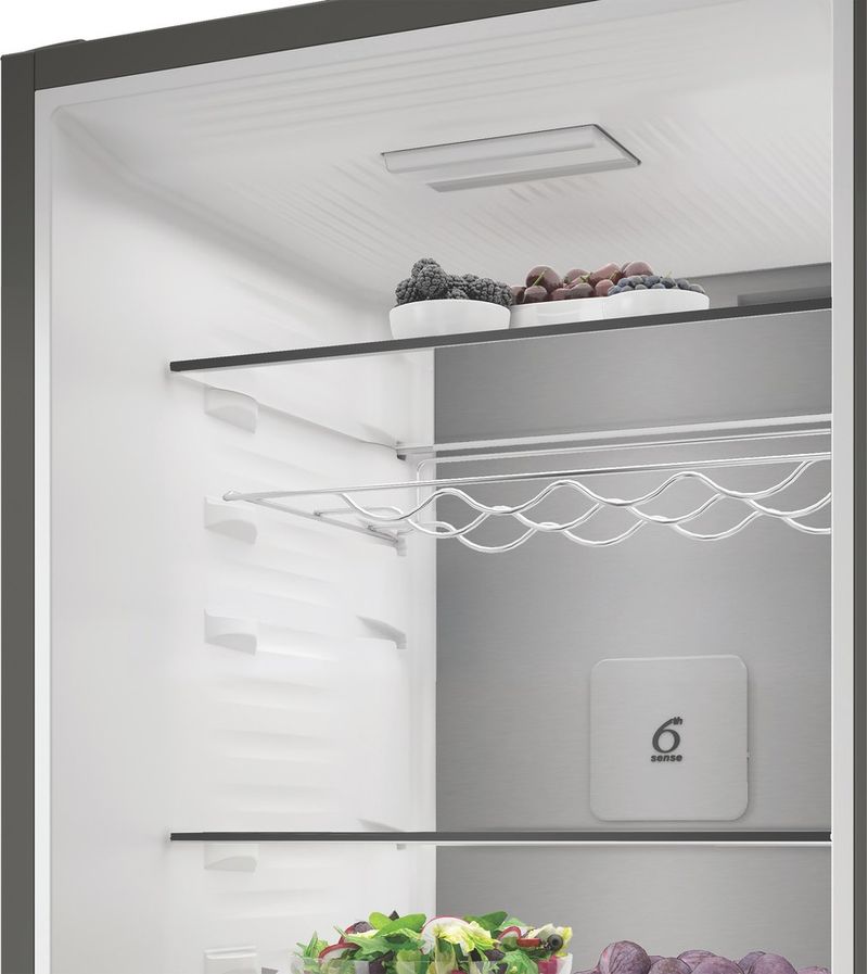 Whirlpool-Combine-refrigerateur-congelateur-Pose-libre-WHK-22414-XBR8EA-ARC-764-Manhattan-Gray-2-portes-Lifestyle-perspective
