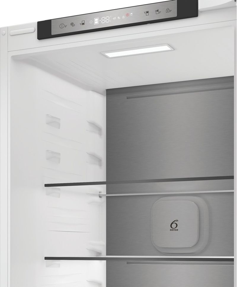 Whirlpool-Combine-refrigerateur-congelateur-Encastrable-WHK2-5323-B5E1-Zinc-Metal-2-portes-Control-panel